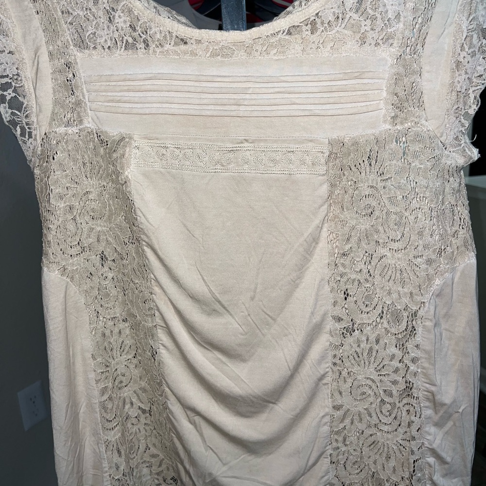 Romantic Lace Panel Top, blouse.– Size small.